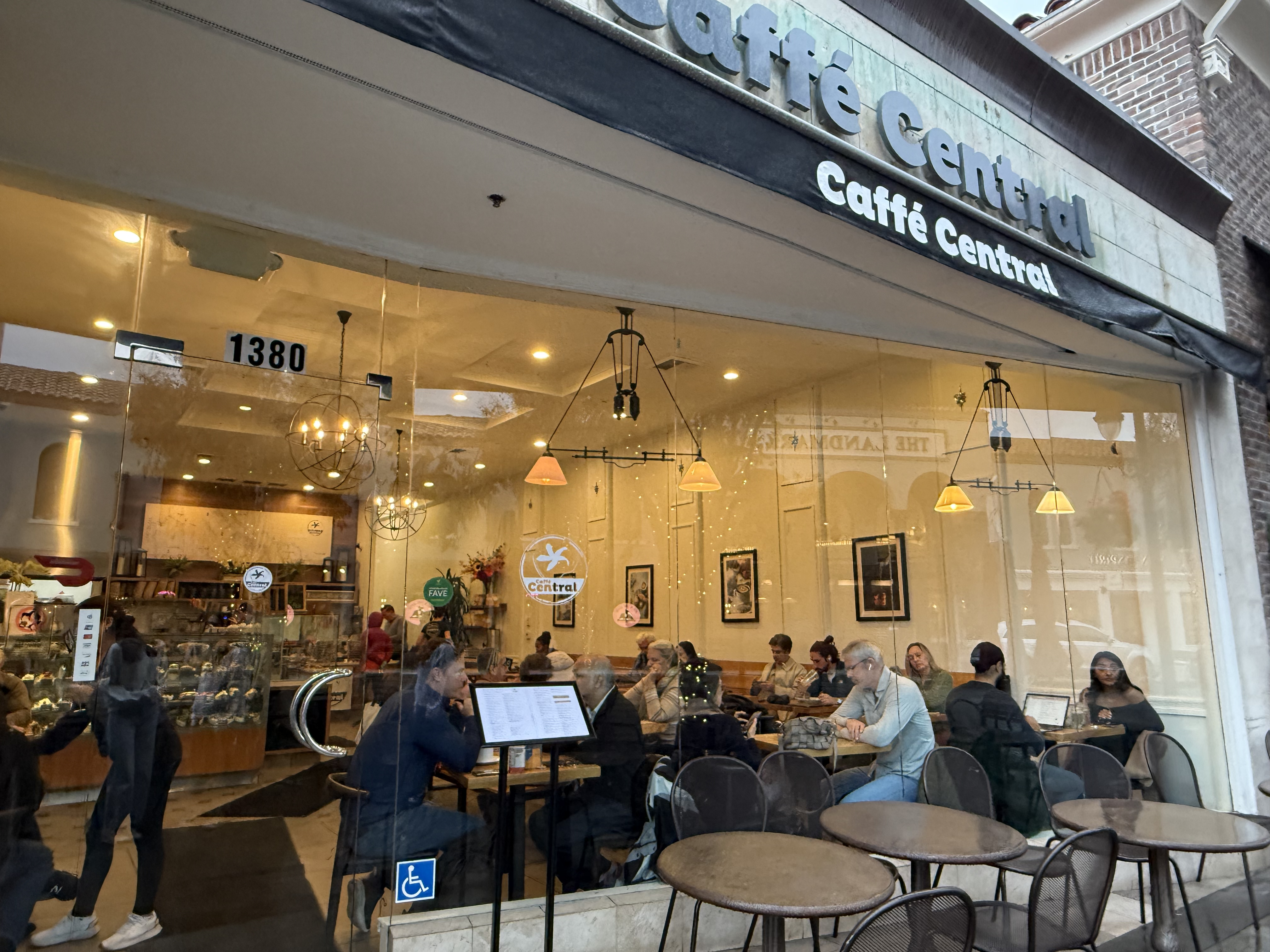 In Search for a Bay Area Cafe Culture